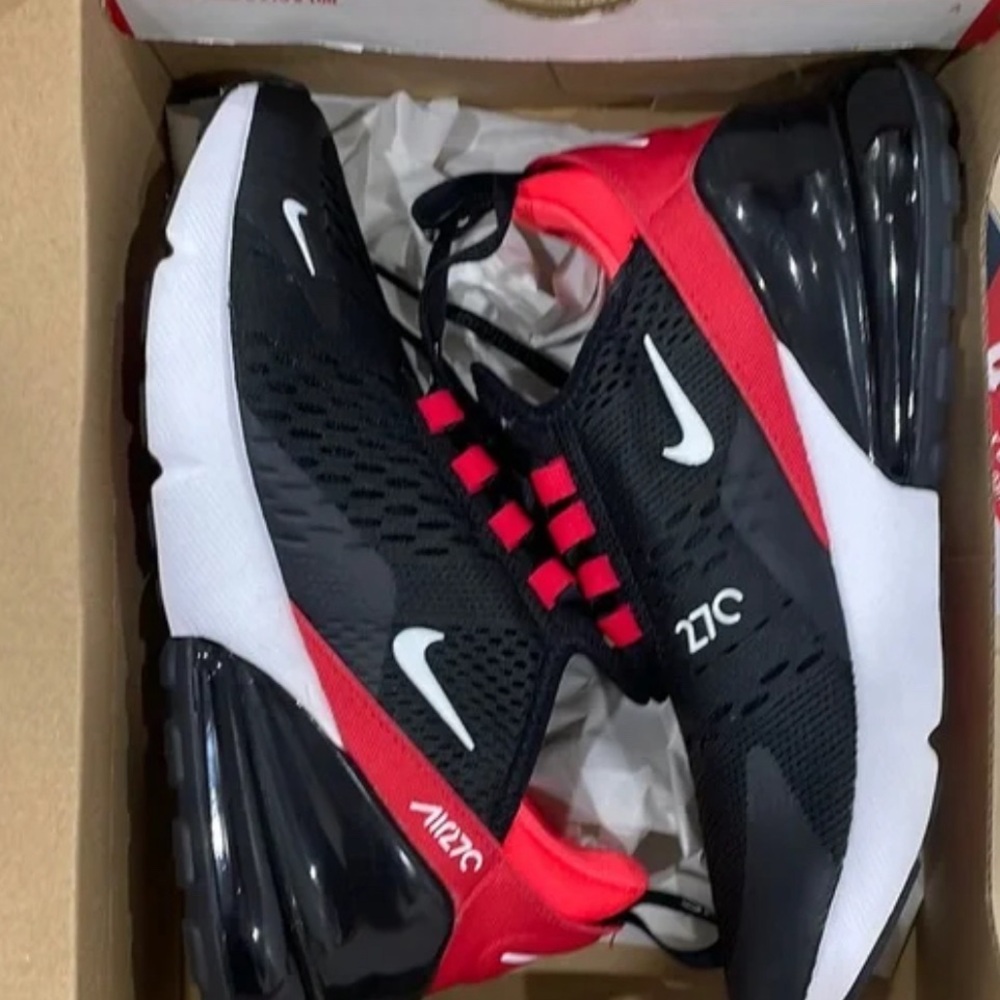 nike c27 unisex size 7 usa 🇺🇸 only use 2 times mint condition retail price$180